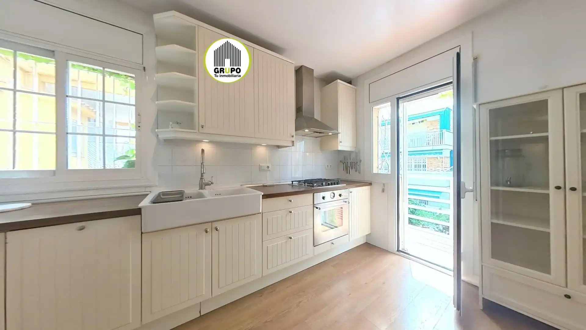 Kitchen of Attic for rent in Esplugues de Llobregat  with Air Conditioner, Heating and Terrace