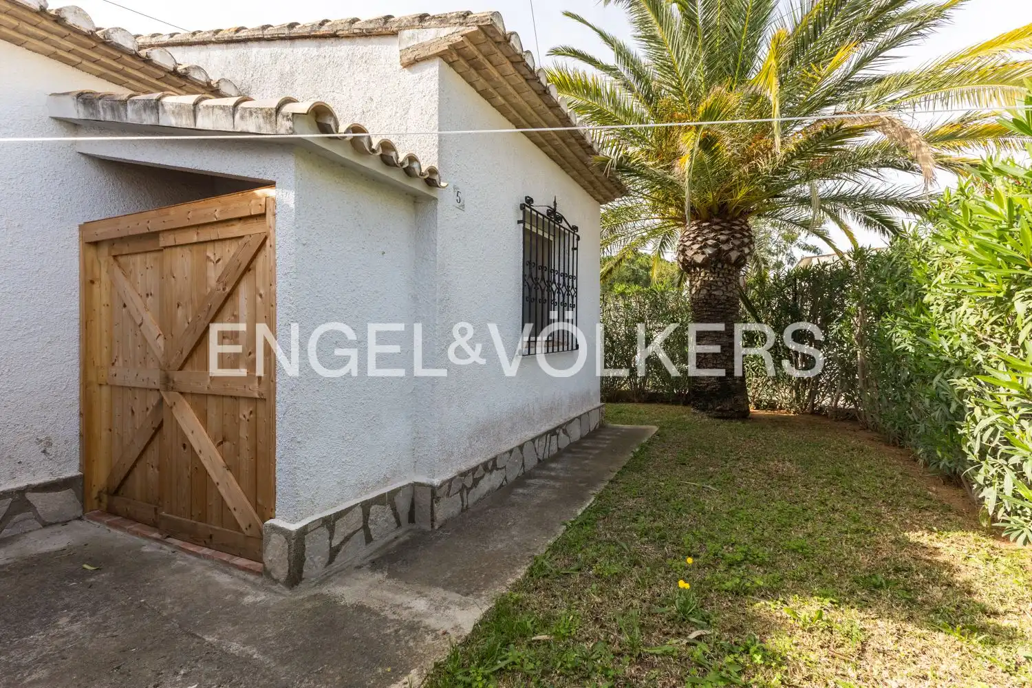 Houses for sale in Las Rotas / Les Rotes