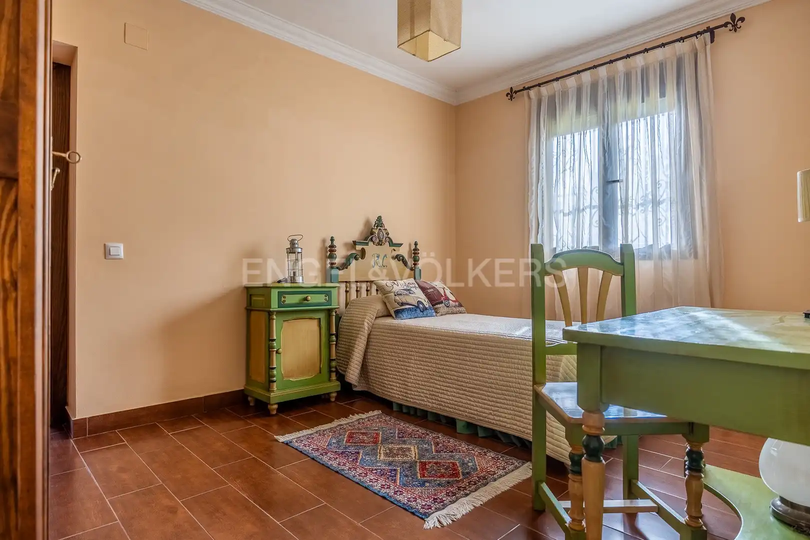 Habitación de Finca rústica en venta en Olivares con Calefacción, Jardín privado y Piscina
