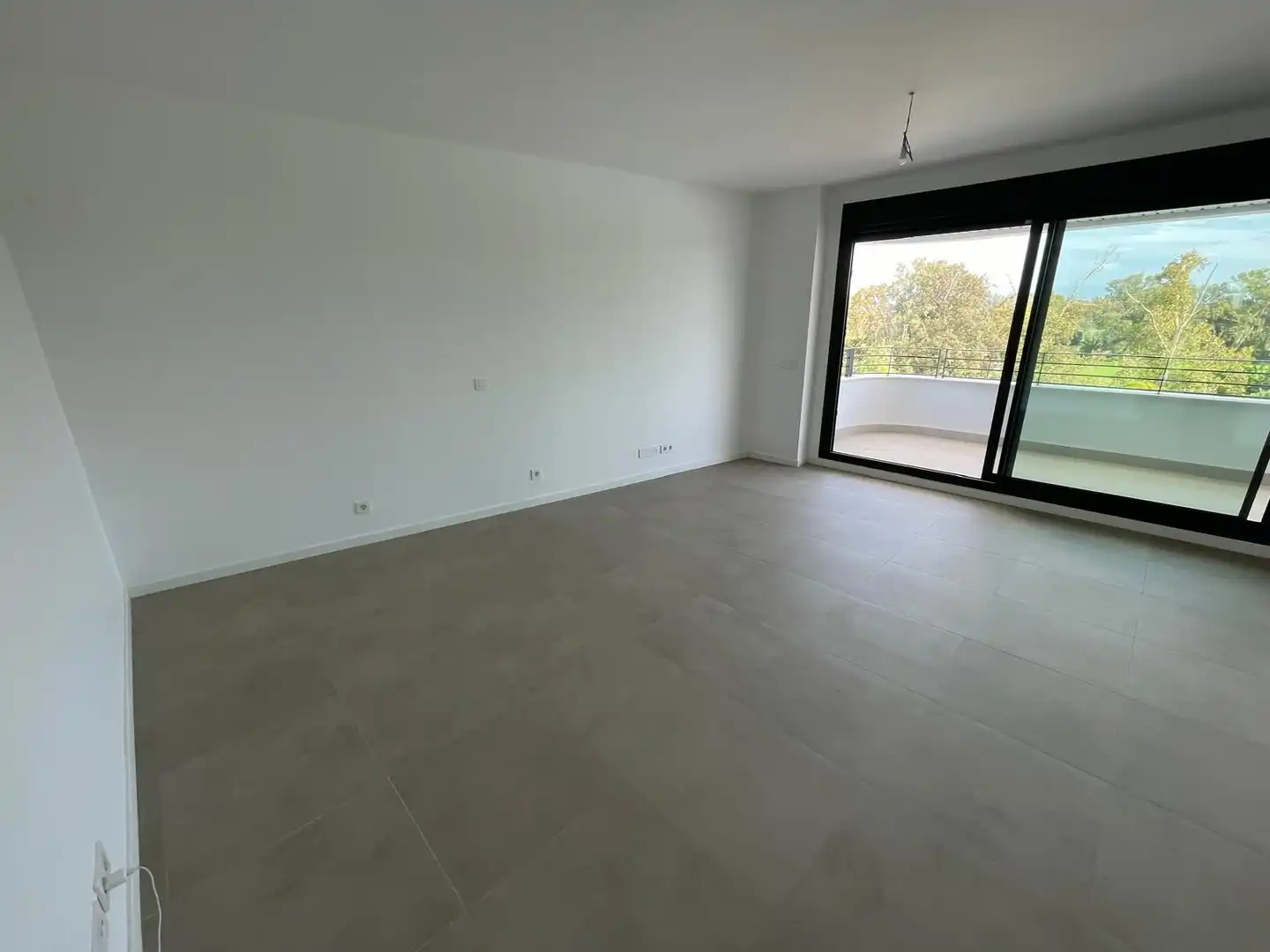Sala de estar de Apartamento en venta en Torremolinos con Aire acondicionado, Terraza y Piscina comunitaria
