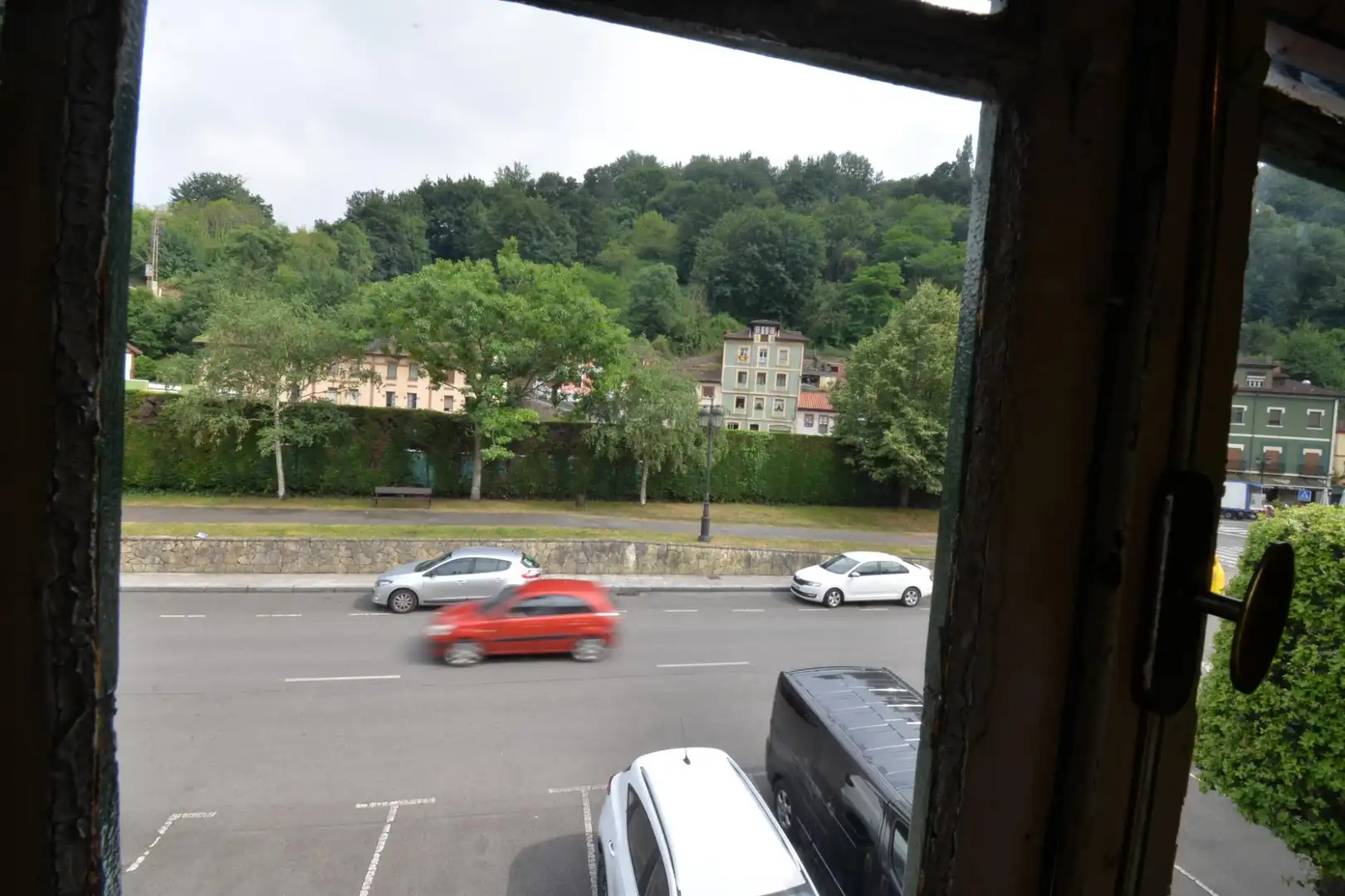 Vista exterior de Piso en venta en Oviedo  con Calefacción