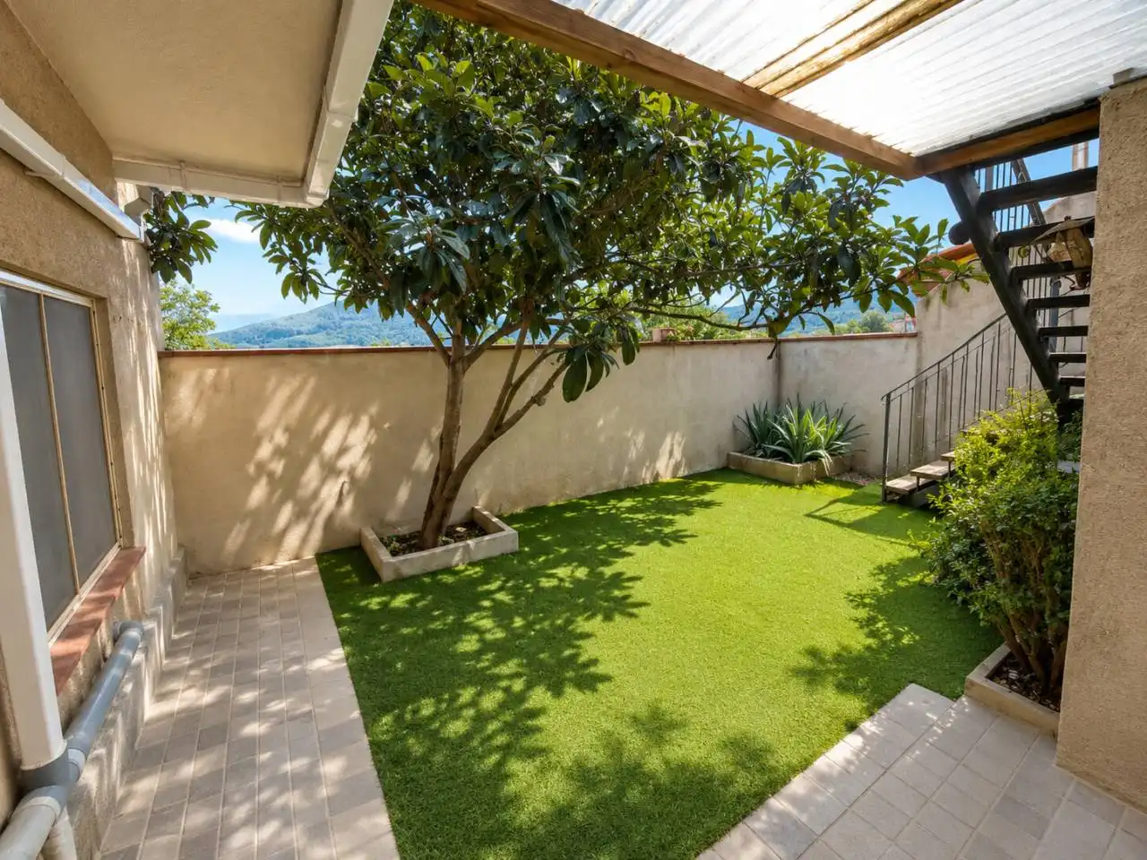 Maisonette mit Garten zum Verkauf in Sant Feliu de Codines
