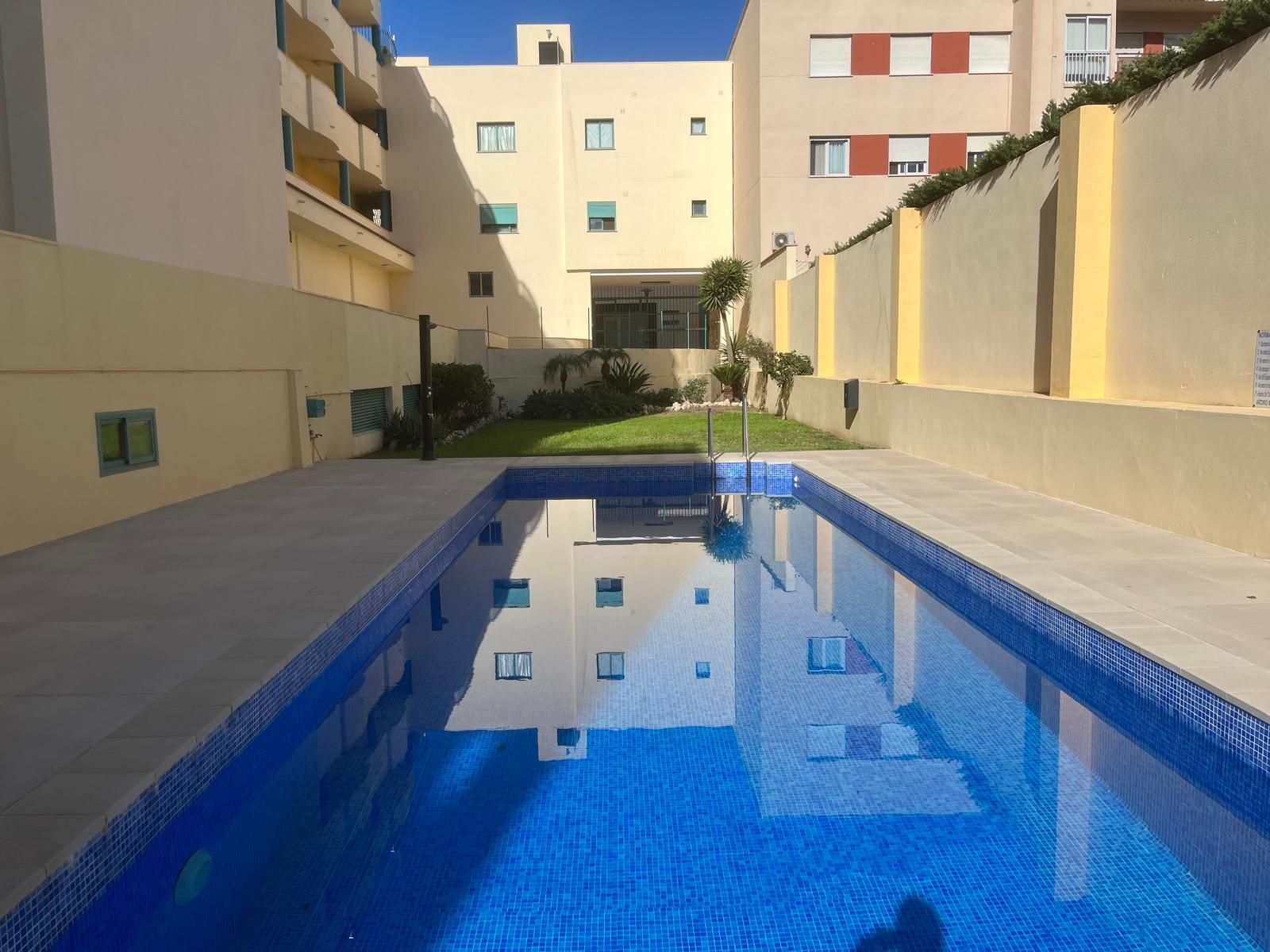 Swimming pool of Flat for sale in Vélez-Málaga  with Air Conditioner, Furnished and Community pool