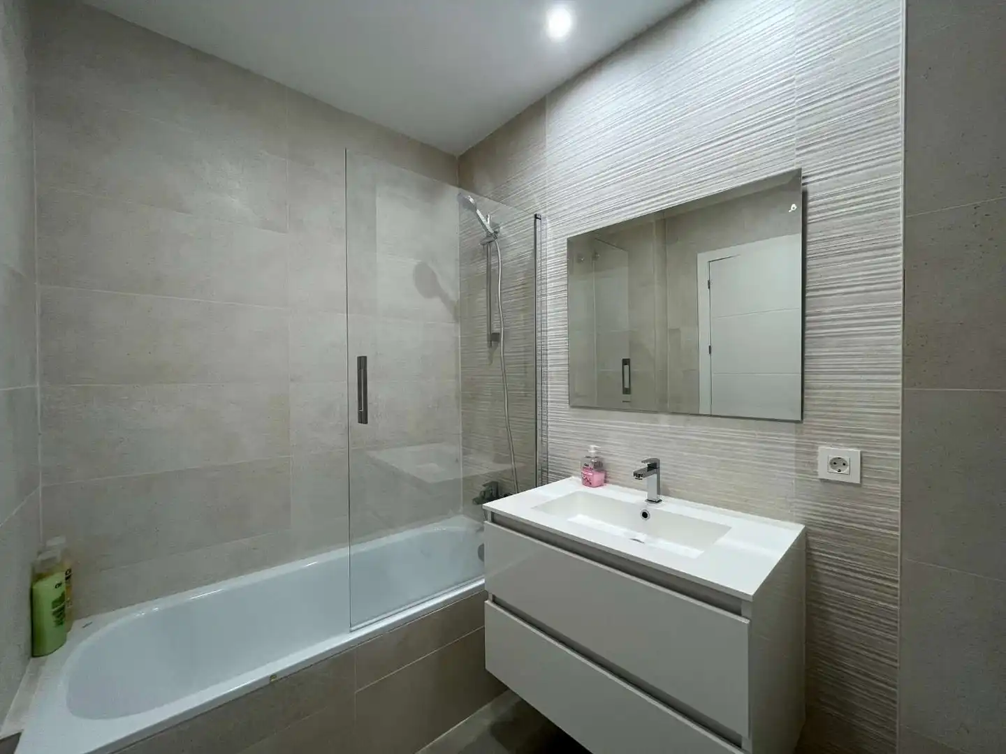Badezimmer von Wohnungen zur Miete in Garrucha mit Klimaanlage, Heizung und Terrasse