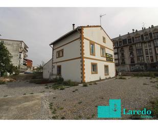 Exterior view of House or chalet for sale in Colindres