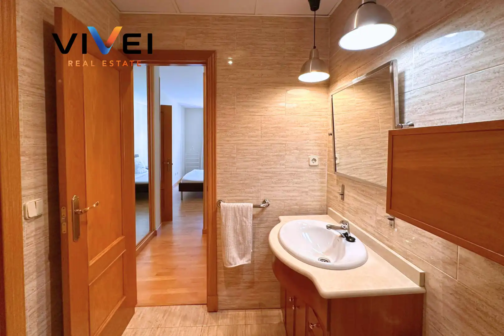 Baño de Piso de alquiler en Madrid con Calefacción y Balcón