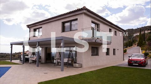 Desde CLST presentamos esta espectacular propiedad de alto standing ubicada en Alella