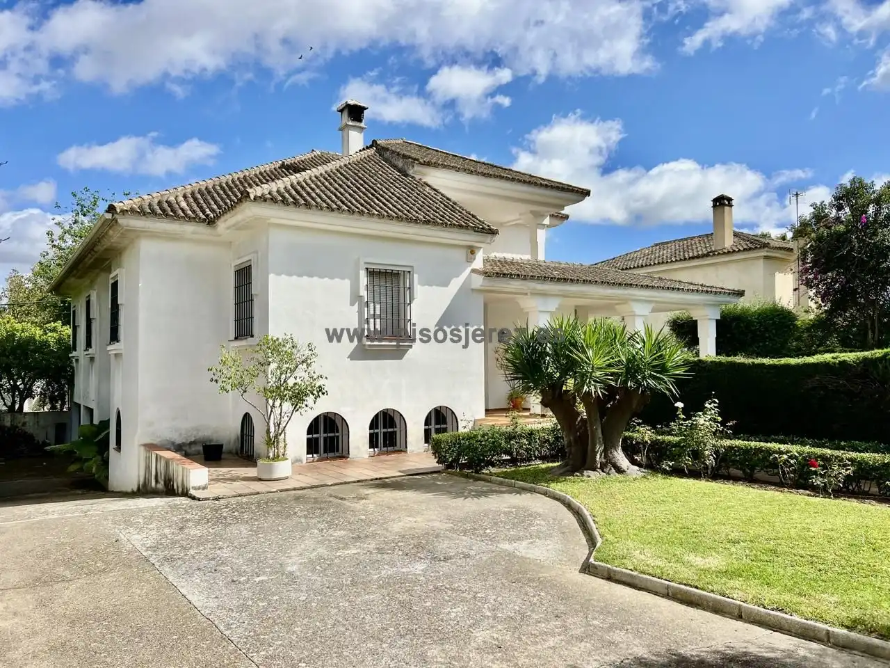 Exterior view of Houses for sale in Jerez de la Frontera