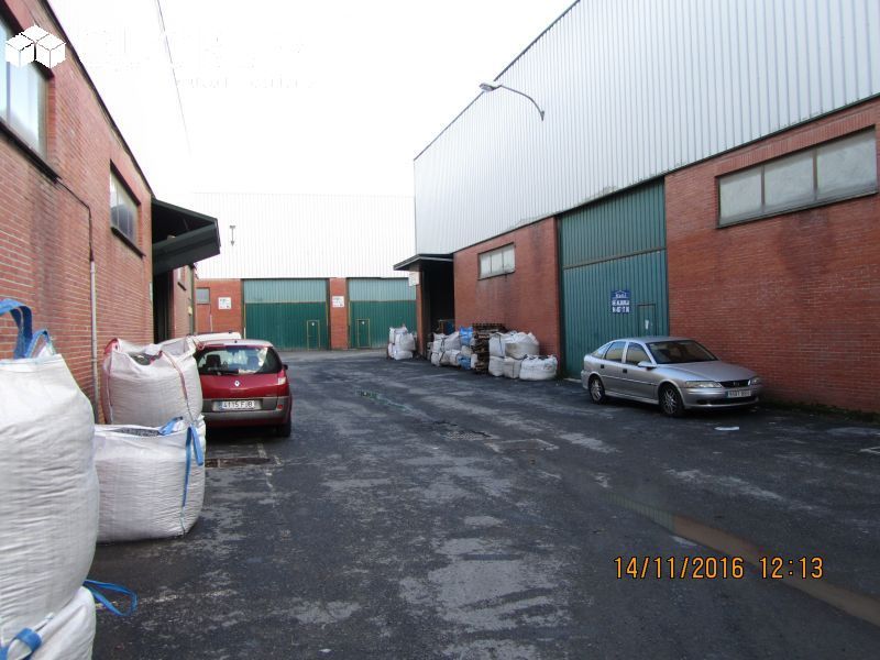 Vista exterior de Nave industrial de alquiler en Galdakao
