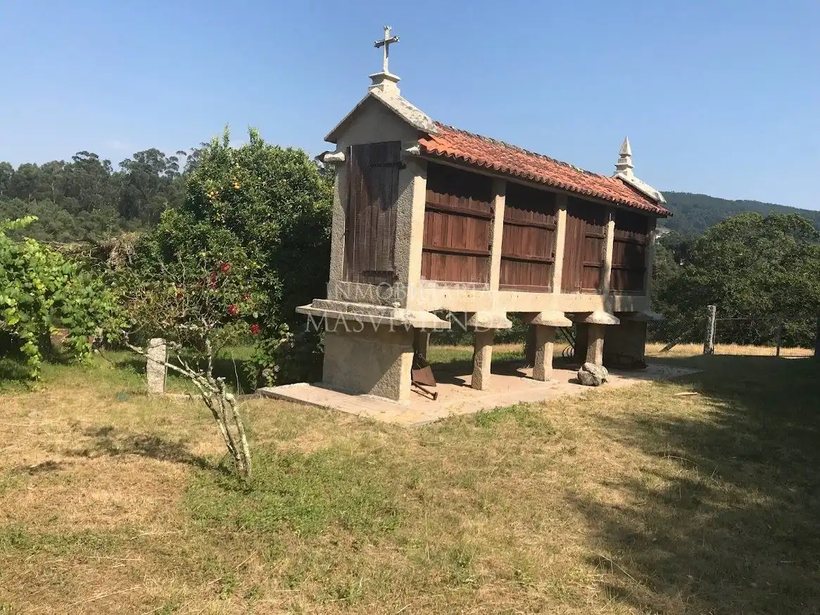 Vista exterior de Casa o xalet en venda en Moraña amb Calefacció i Jardí privat