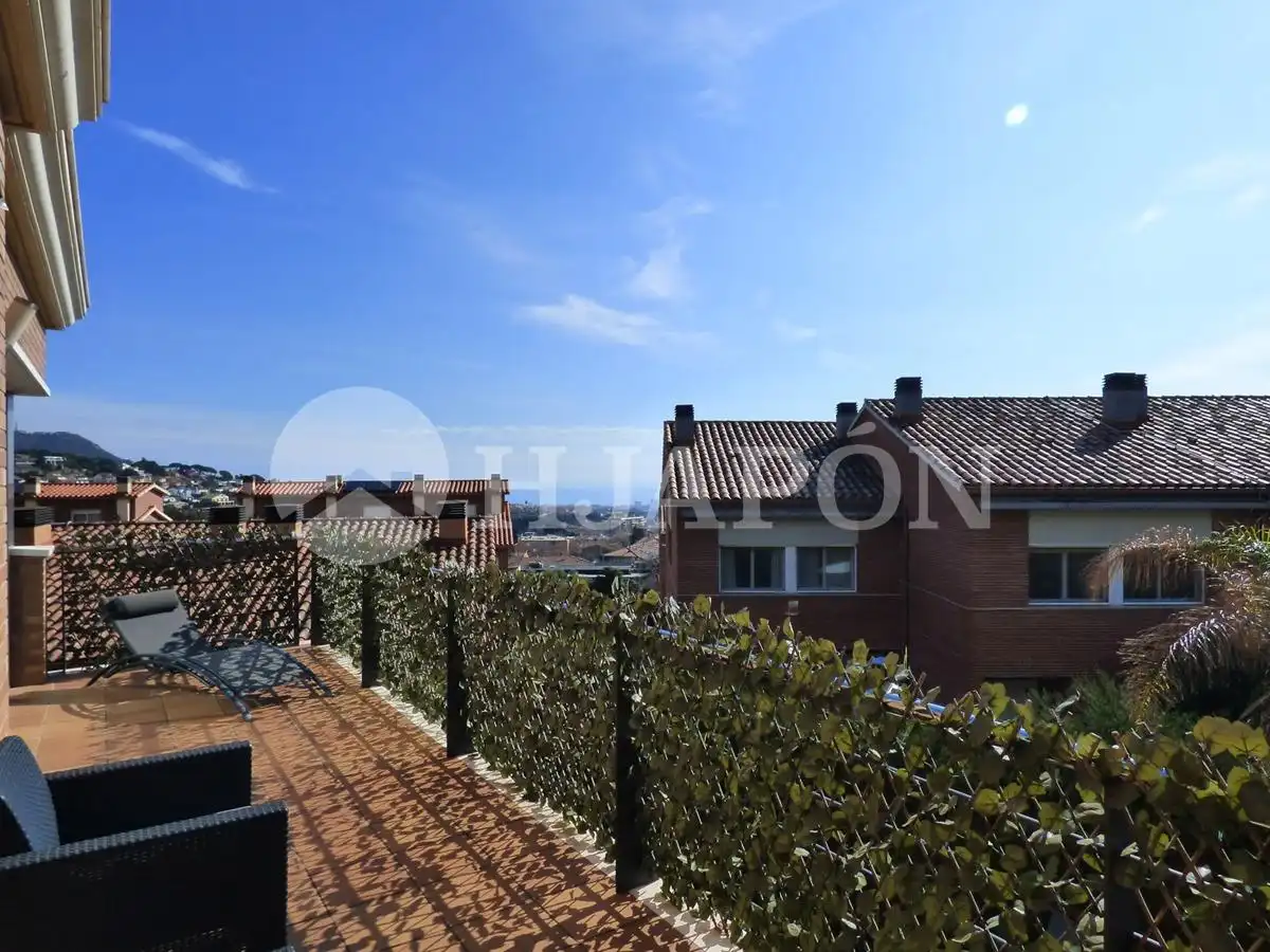 Casa aparellada amb terrassa en venda a Vilassar de Dalt, imagen 23