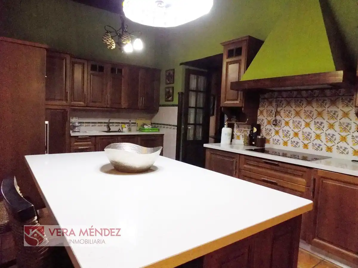 Cuina de Casa o xalet en venda en Santa Cruz de la Palma amb Terrassa i Moblat
