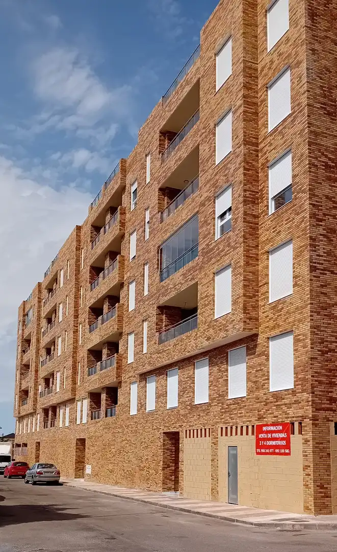 Exterior view of Commercial properties for sale in Roquetas de Mar
