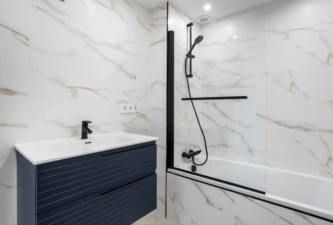 Baño de Planta baja en venta en Marbella con Aire acondicionado, Calefacción y Terraza