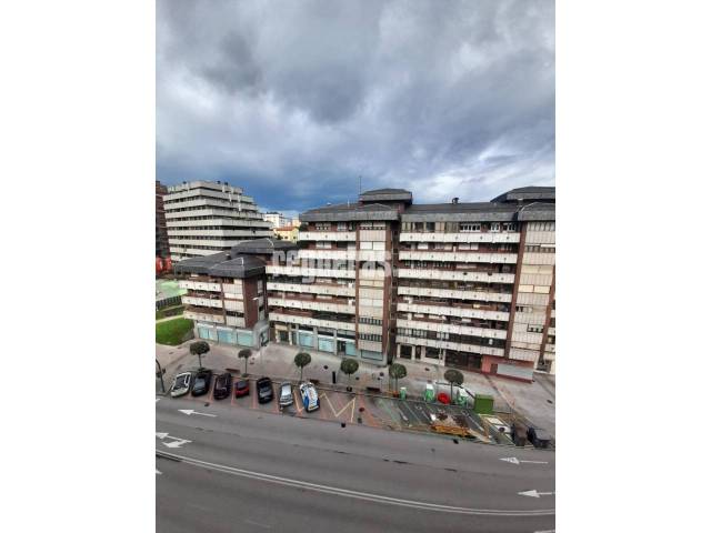 Piso en Alquiler en Calle Pruneda en Centro