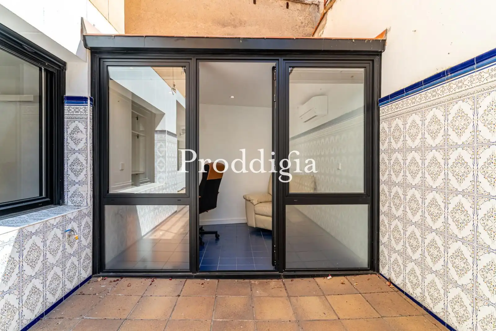 Flat for rent in Barcelona  with Air Conditioner, Terrace and Storage room