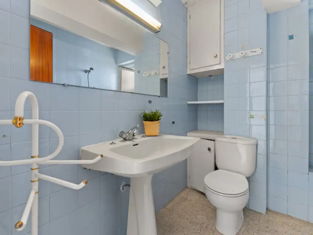 Apartments for sale in Calle Azorin 10 escalera 1 planta 06 puerta a, Campello Playa