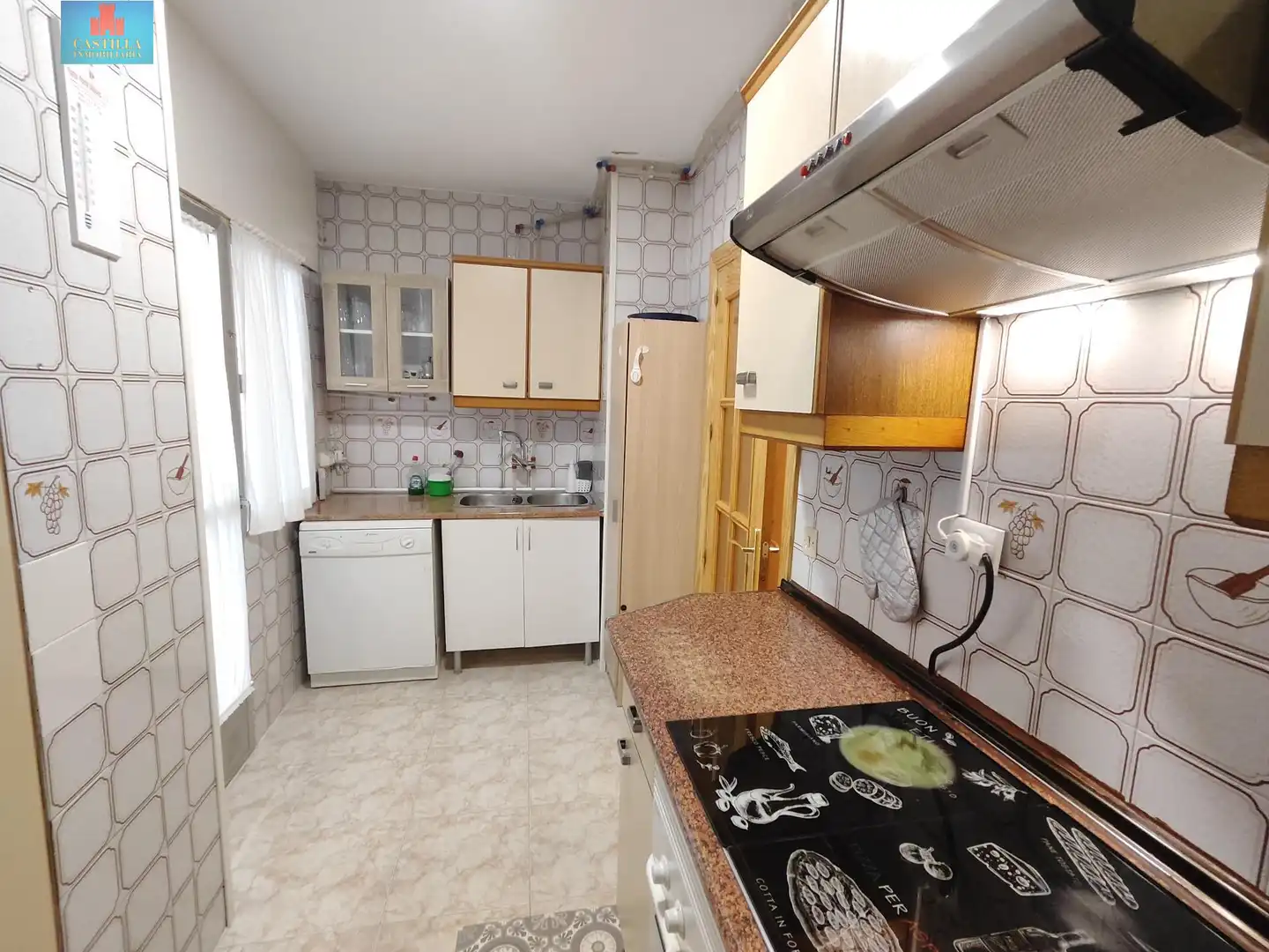 Cocina de Piso en venta en Ávila con Calefacción y Amueblado