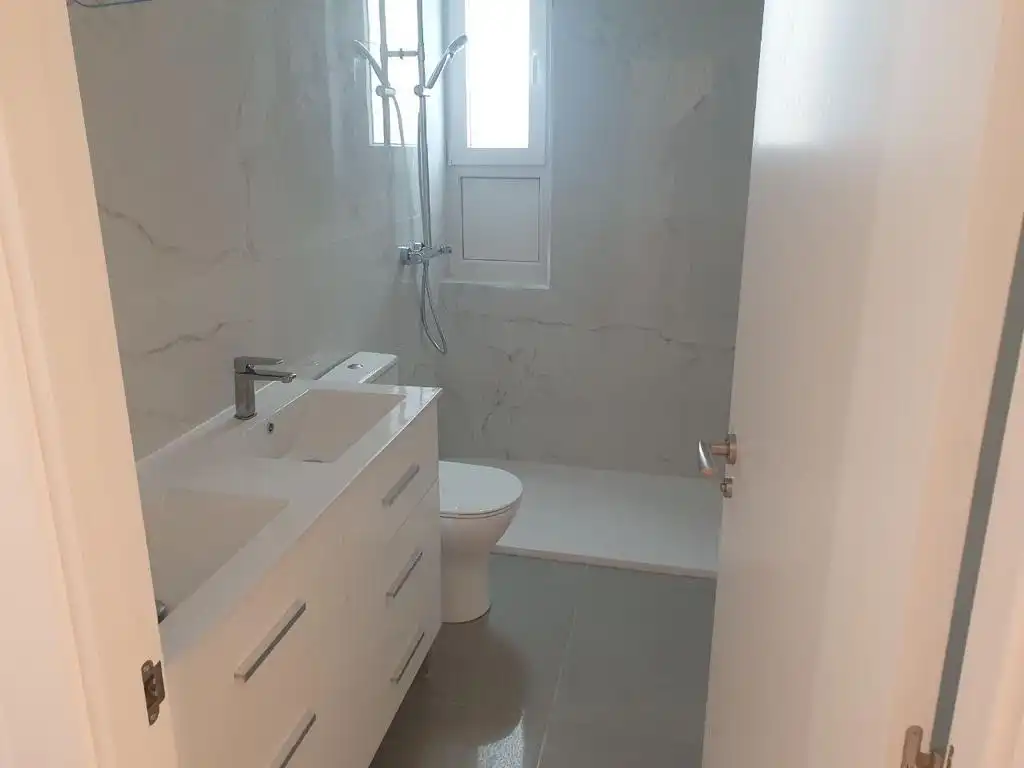 Baño de Piso en venta en Castellón de la Plana / Castelló de la Plana con Terraza
