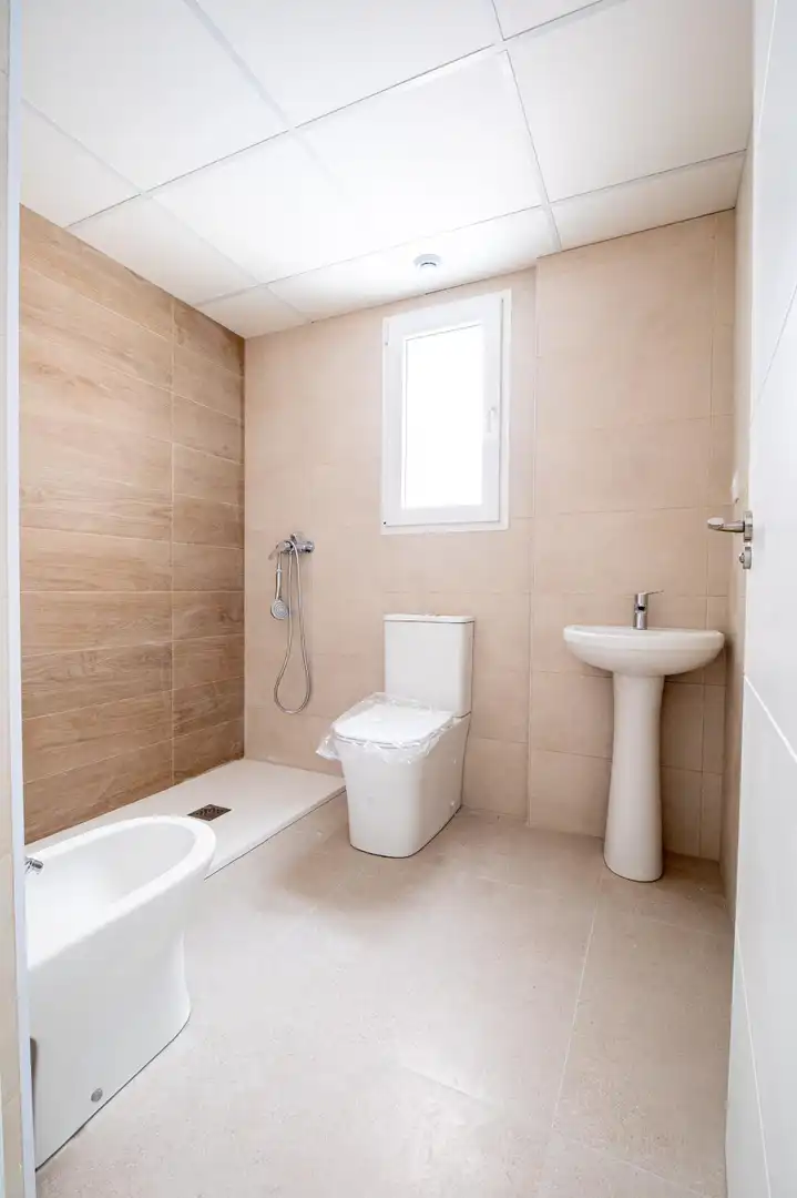 Baño de Piso en venta en Cieza con Calefacción y Trastero