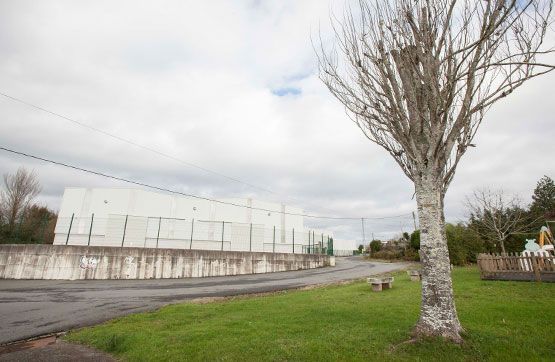 Vista exterior de Nau industrial en venda en Mugardos