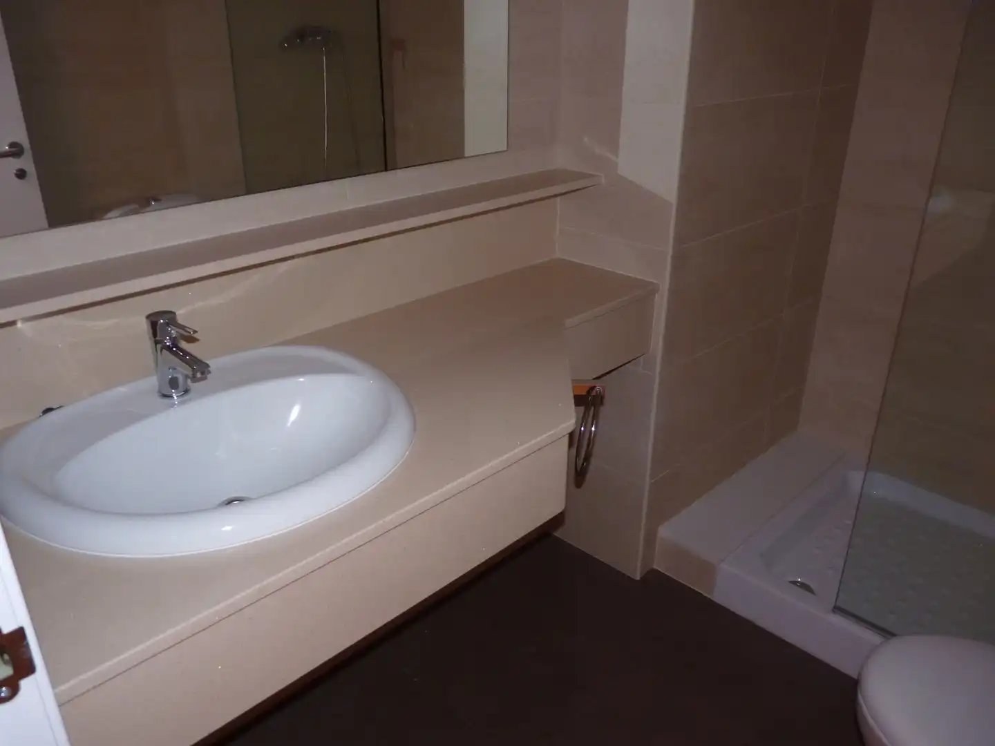 Baño de Piso de alquiler en Barcelona con Aire acondicionado, Calefacción y Parquet