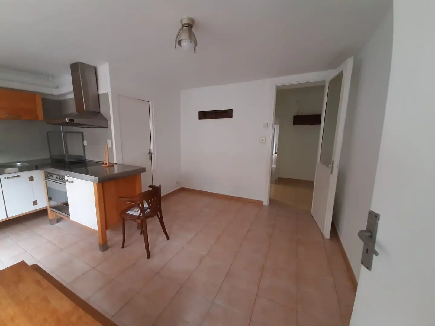 Cuina de Pis de lloguer en Barcelona amb Aire condicionat, Calefacció i Forn
