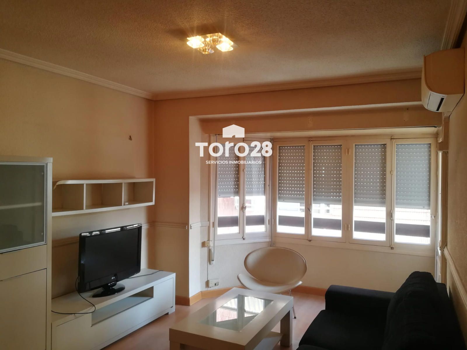 Sala d'estar de Pis en venda en Alicante / Alacant amb Aire condicionat, Terrassa i Moblat