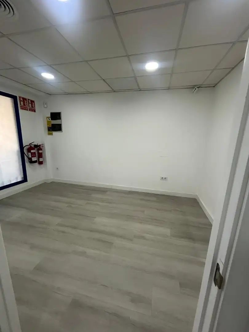 Local comercial en venda a Plaza las Angustias 11