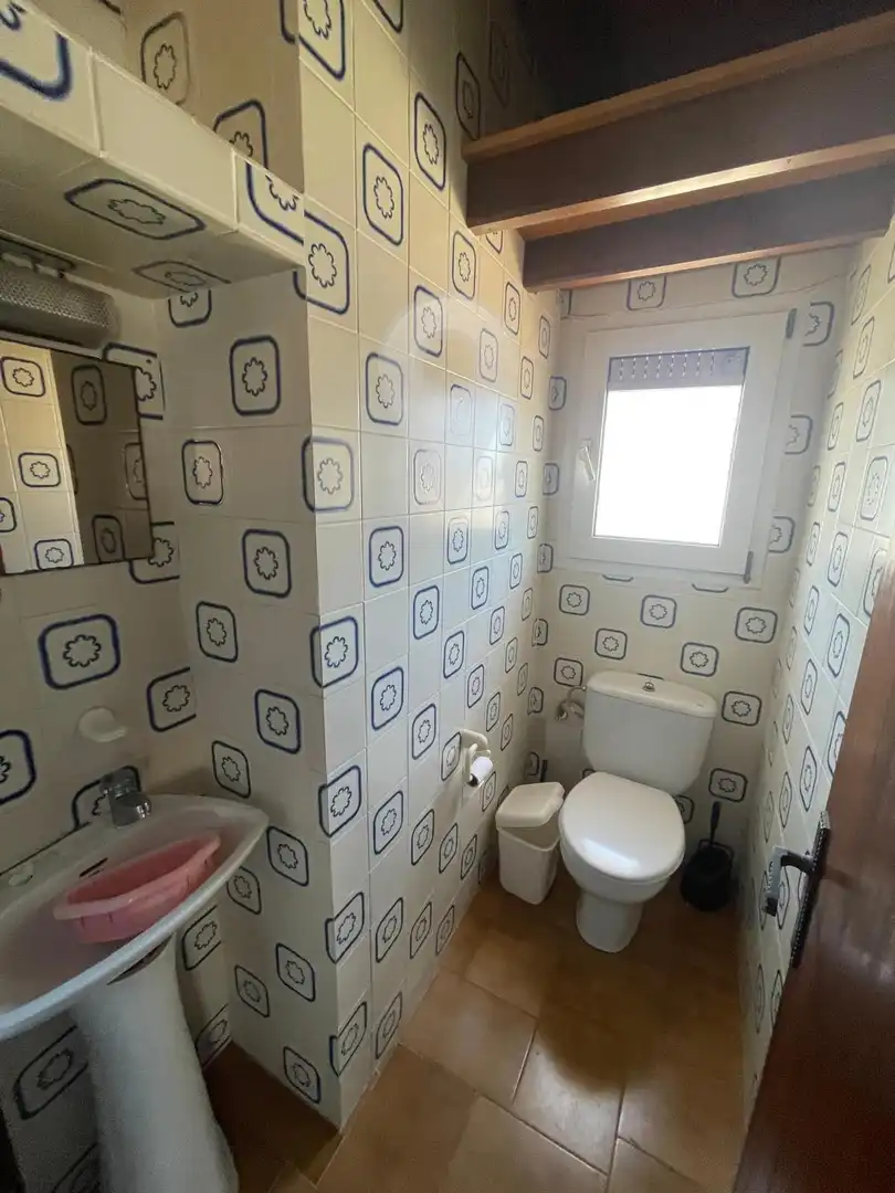 Baño de Piso en venta en Empuriabrava con Piscina y Piscina comunitaria