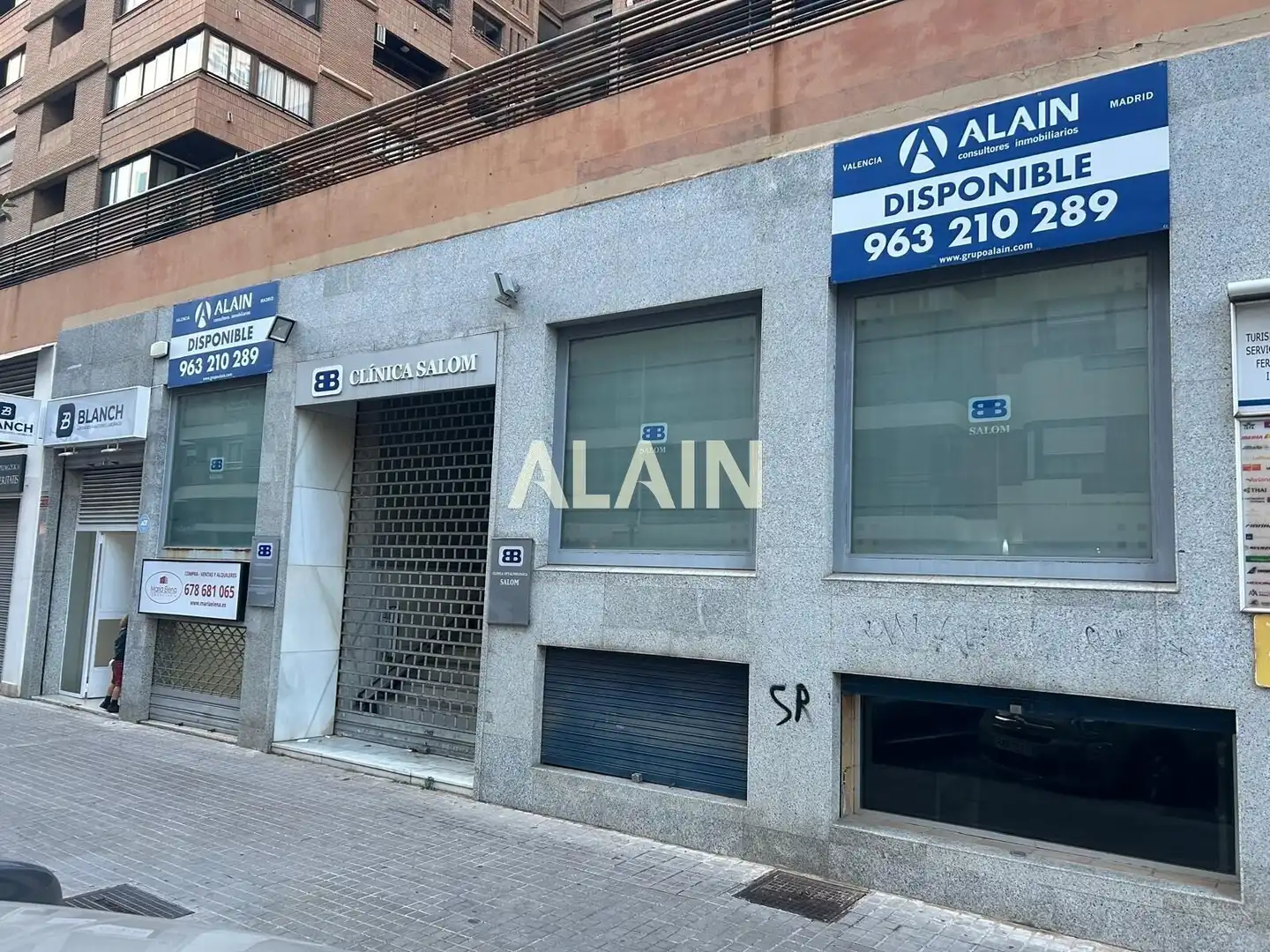 Exterior view of Commercial properties for rent in Valencia  with Air Conditioner and Furnished