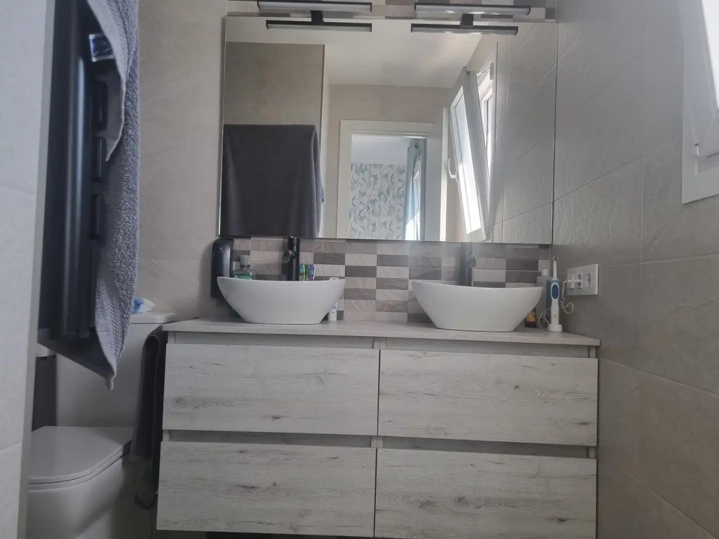Baño de Casa adosada de alquiler en San Fernando con Aire acondicionado, Calefacción y Jardín privado