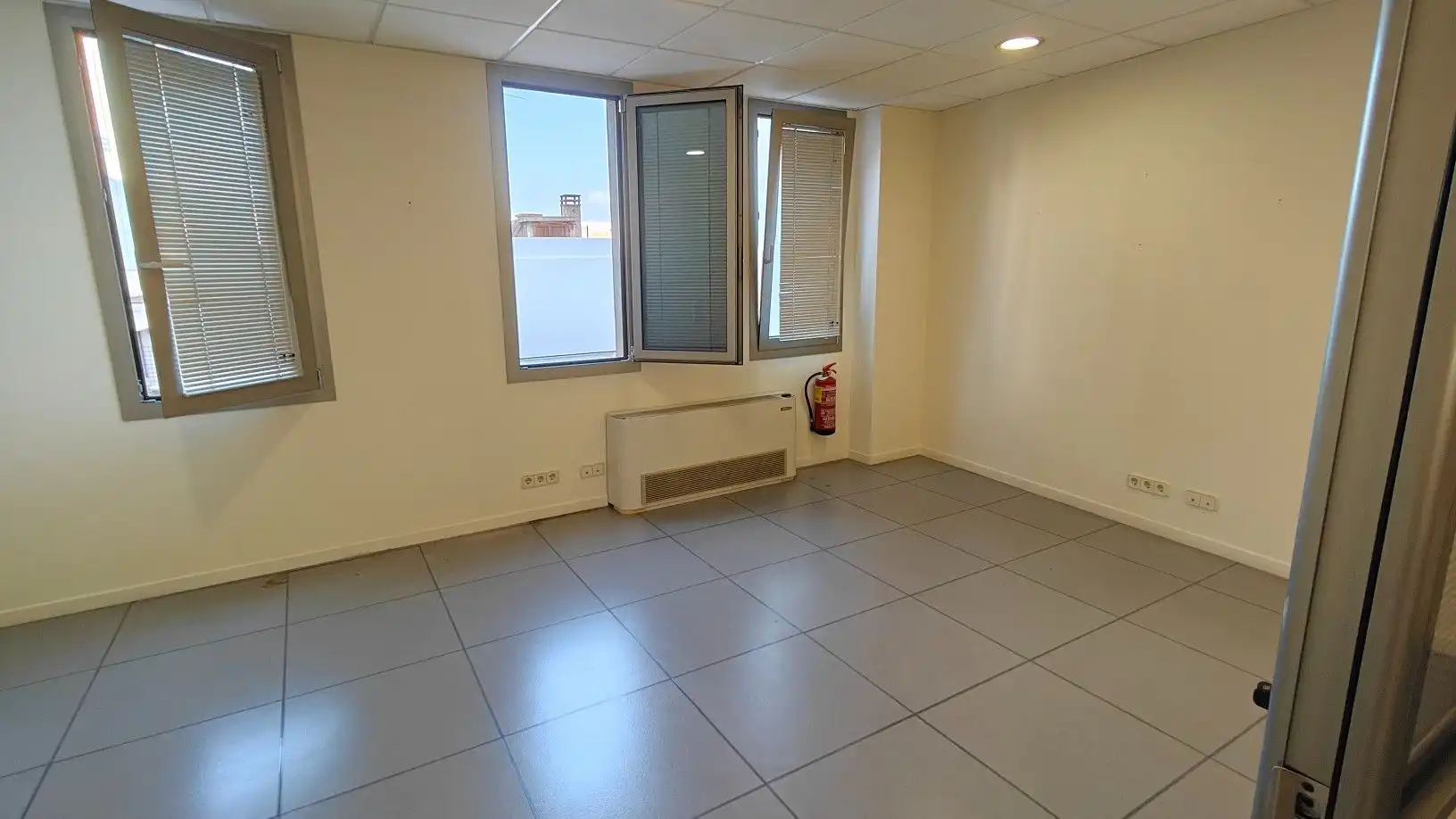 Office space with lift to rent in Centre, imagen 7
