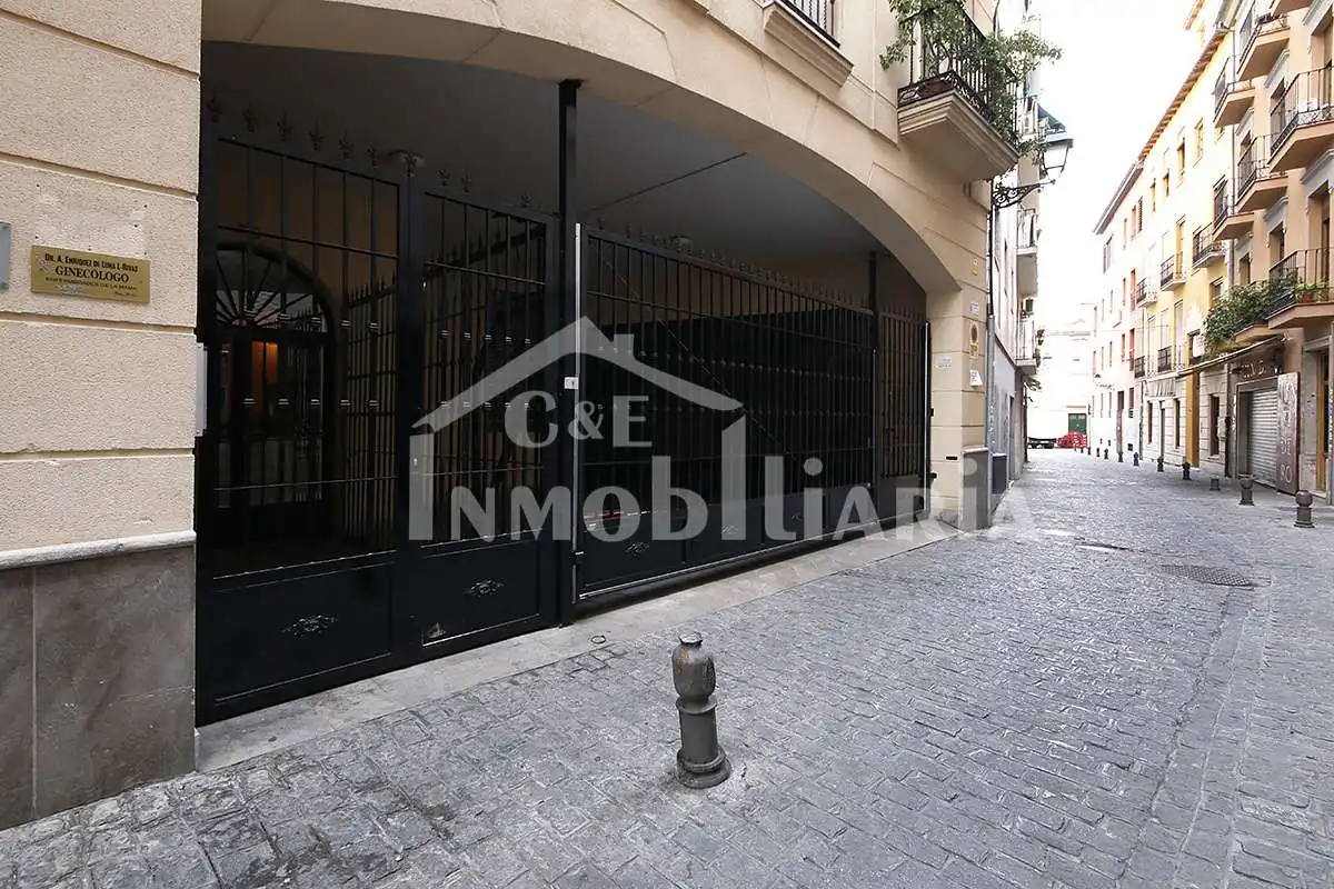 Vista exterior de Apartamento de alquiler en Granada con Aire acondicionado, Calefacción y Parquet