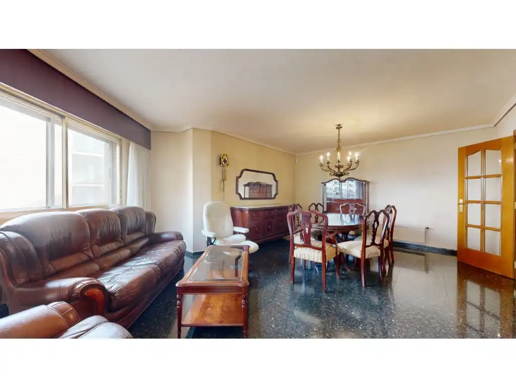 Flat for sale in Exposició