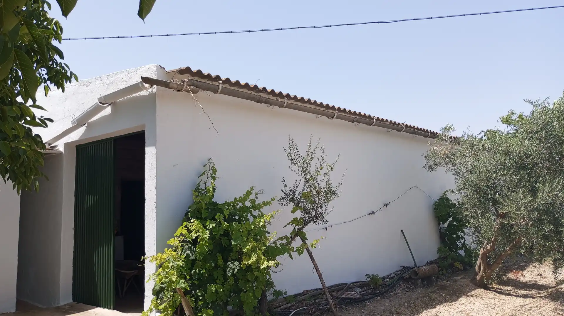 Vista exterior de Casa o xalet en venda en Baza amb Moblat
