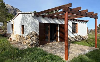 Vista exterior de Finca rústica en venda en Confrides amb Calefacció
