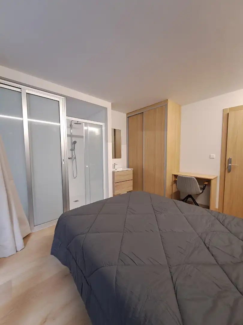 Dormitori de Apartament de lloguer en A Coruña Capital  amb Moblat