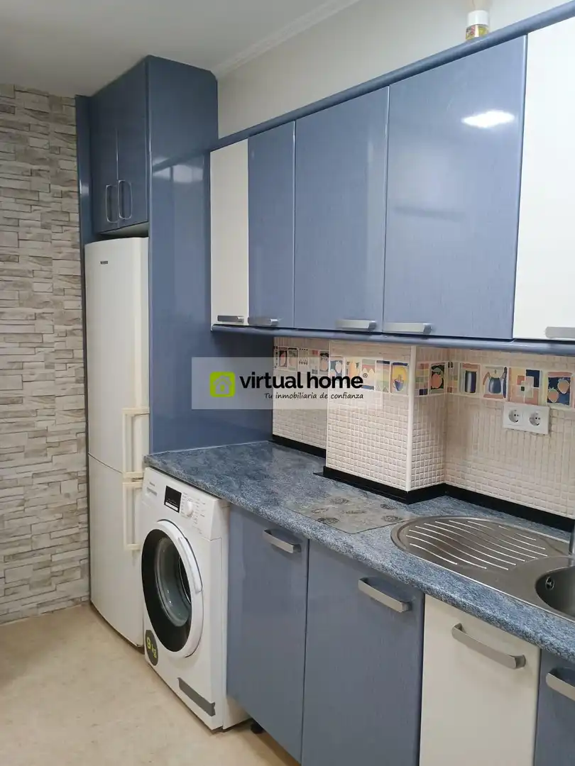 Cuina de Apartament en venda en Benidorm amb Aire condicionat i Piscina comunitària