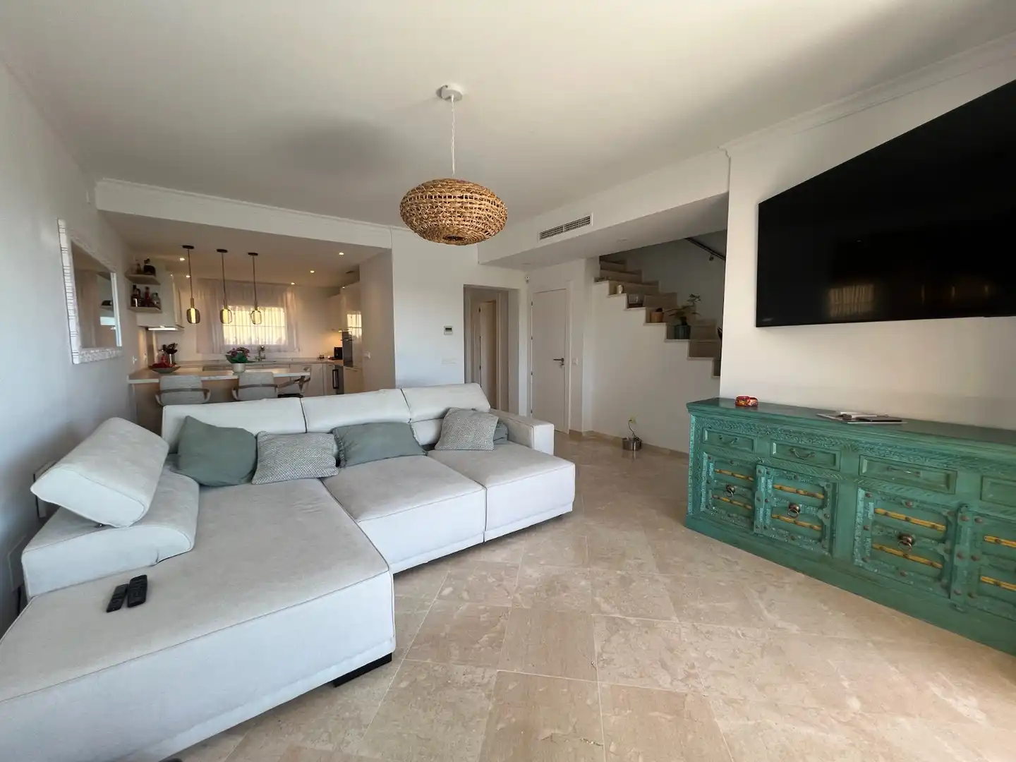Sala de estar de Casa adosada en venta en Ojén con Aire acondicionado, Amueblado y Horno