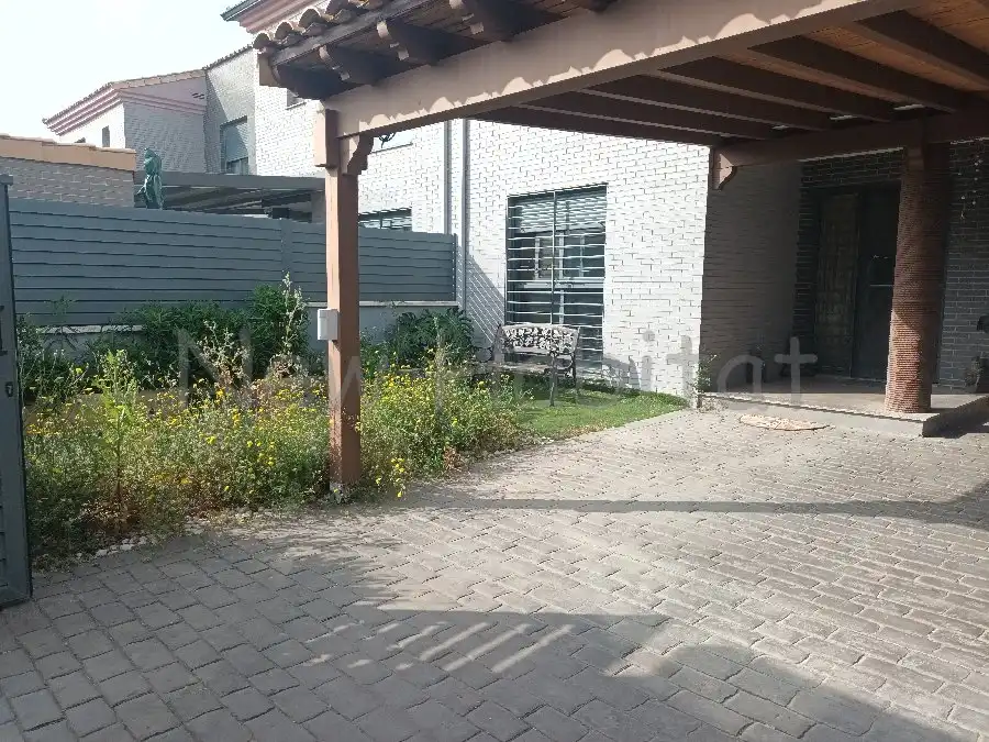 Terraced house with pool for sale in Parque Sensal