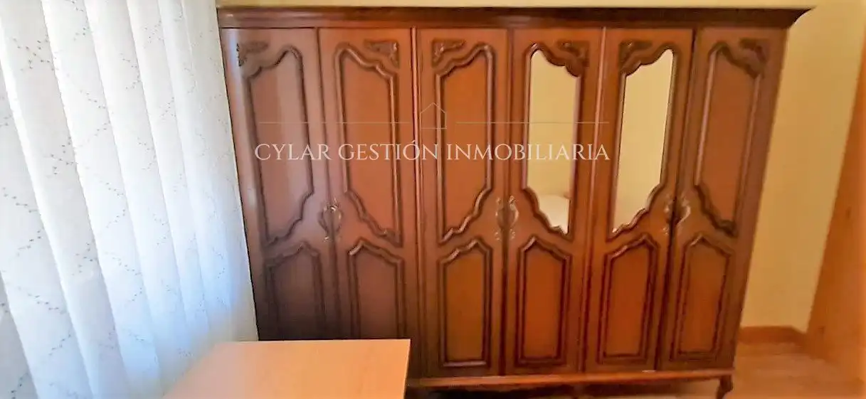Flat for rent in Asturias, Carmelitas