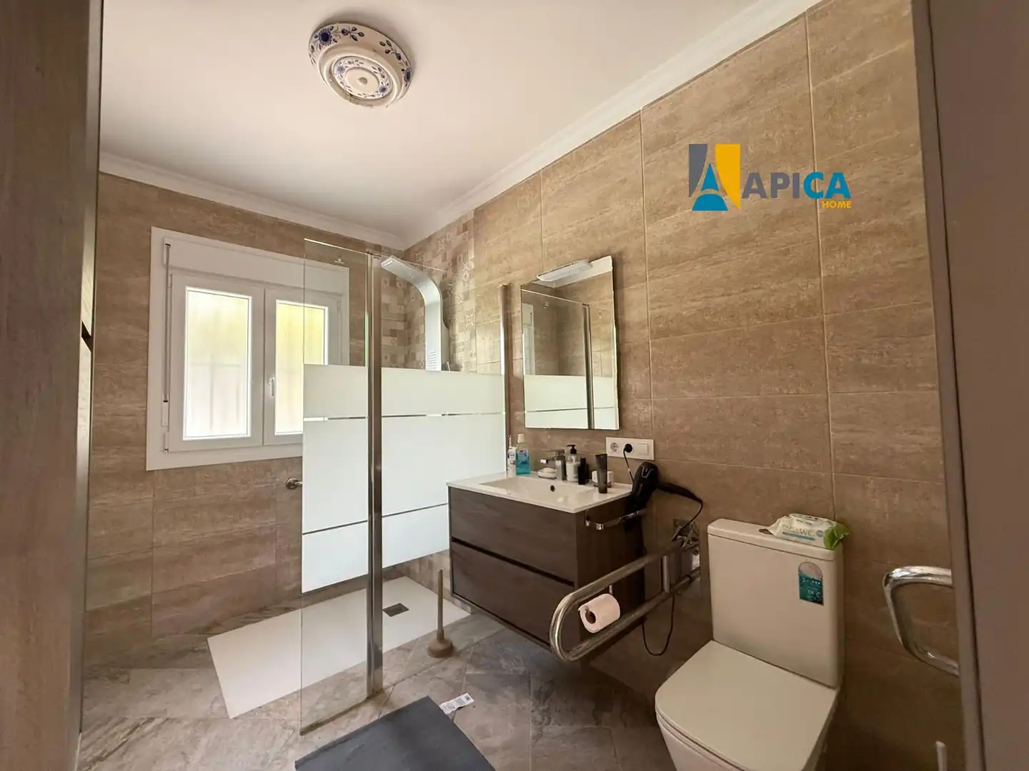 Bathroom of Houses for sale in Chiclana de la Frontera  with Air Conditioner, Terrace and Storage room