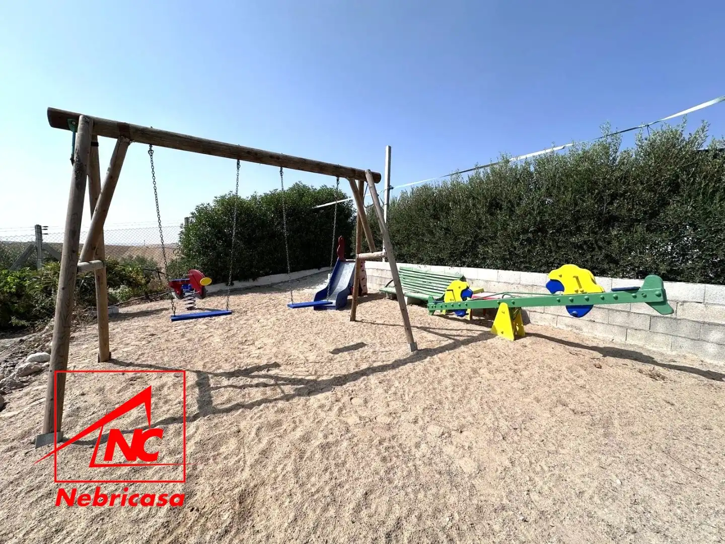 Jardí de Finca rústica en venda en Lebrija amb Aire condicionat i Moblat