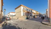 Vista exterior de Casa adosada en venda en Las Gabias amb Calefacció, Terrassa i Traster