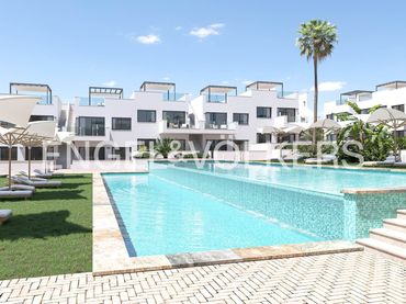 Rez-de-chaussée avec piscine à vendre à Los Balcones - Los Altos