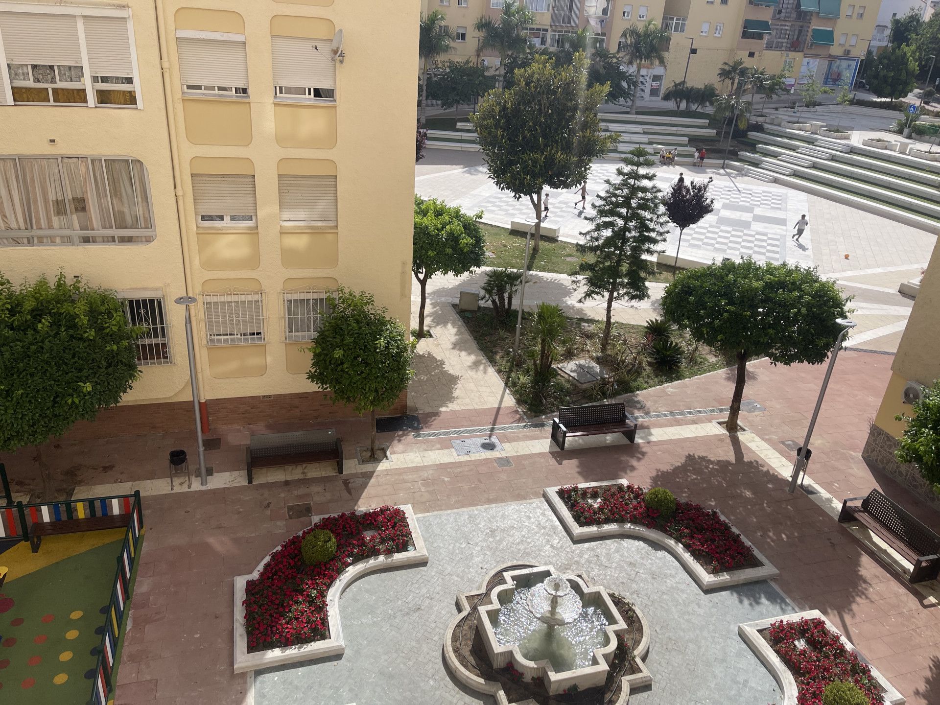 Vista exterior de Apartament en venda en Estepona amb Aire condicionat