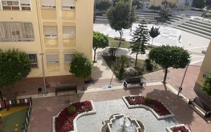 Vista exterior de Apartament en venda en Estepona amb Aire condicionat