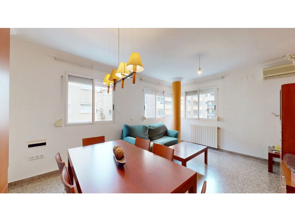 Vista exterior de Piso en venta en Sagunto / Sagunt con Aire acondicionado, Trastero y Horno