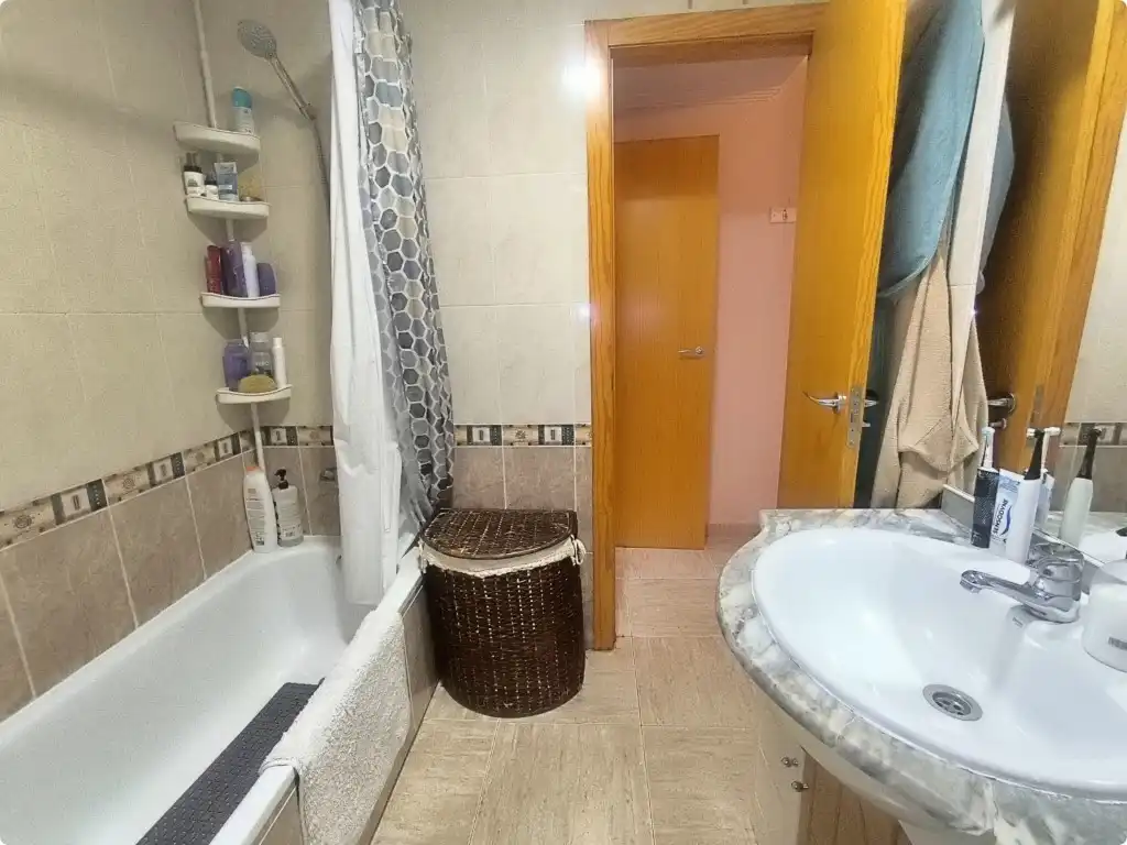Baño de Piso en venta en Bellreguard con Aire acondicionado y Balcón